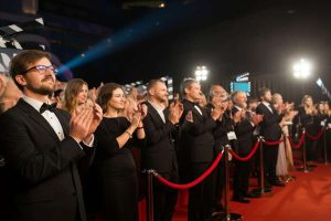 Fuori di Mario Martone conquista Cannes con oltre 7 minuti di applausi