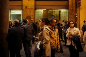 Italia sul podio dell'UE: i costi per il rinnovo dei documenti fanno discutere