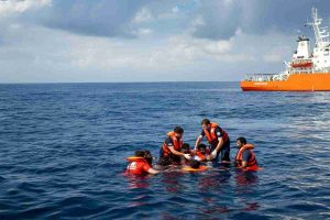 Mare Jonio, l'equipaggio a processo: un attacco ai soccorsi umanitari?