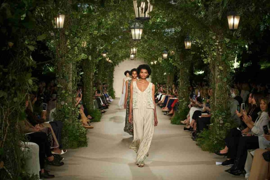 Maria Grazia Chiuri si congeda da Dior: un'era di innovazione e stile si chiude