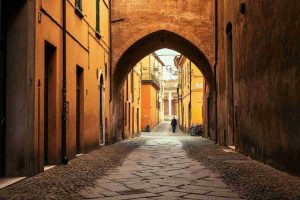 Moody's migliora l'outlook per l'Italia: 'Baa3' confermato e segnale di ottimismo