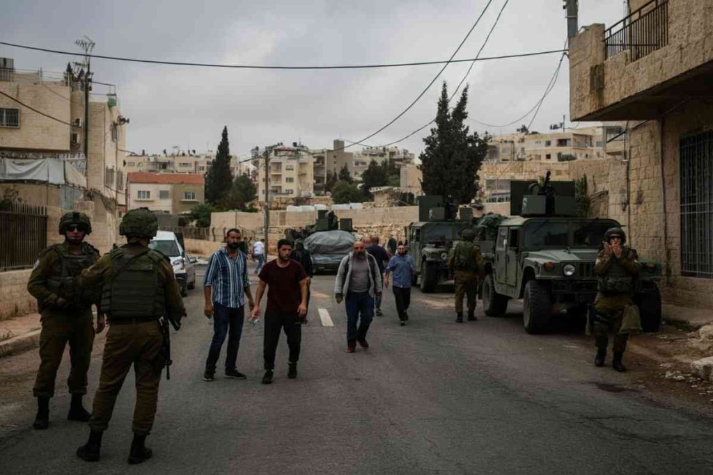 Allerta in Israele: sirene attivate per missili iraniani in arrivo
