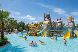 Aqua World riapre: scivoli e divertimento per un'estate da record con 150mila visitatori attesi