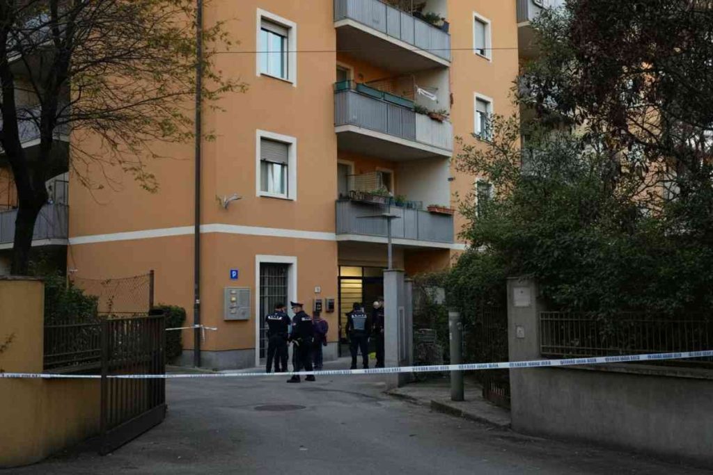 Arrestato il coinquilino dopo il brutale omicidio a Bresso: L'ha ucciso a mani nude