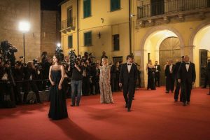 Helen Hunt e Peter Greenaway: un viaggio audace nella follia della morte