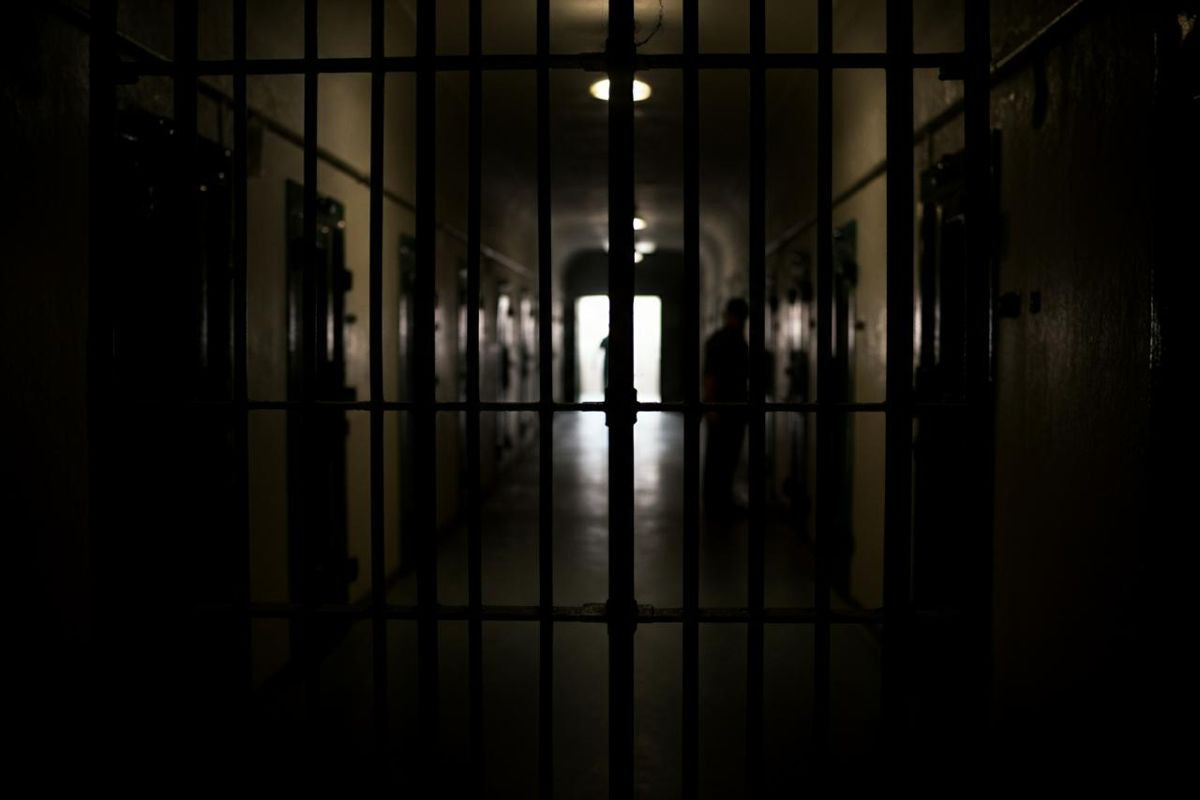 Killer delle escort aggredito in carcere: olio bollente in faccia per Vasile Frumuzache