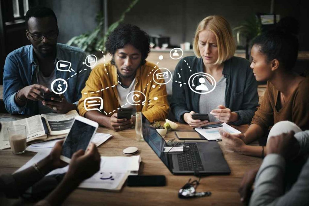 L'83% degli intervistati crede ancora alle fake news: un'indagine sorprendente
