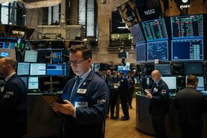 L'Europa chiude incertezza: Londra segna un -0,4% nella Borsa