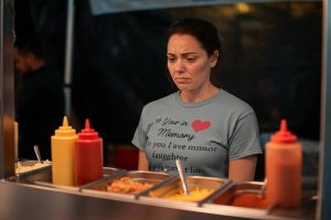 La madre di Martina Carbonaro e l'hot dog che scatena polemiche sui social