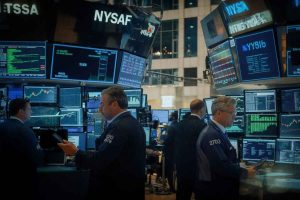 Lo spread Btp-Bund scende a 94,8 punti: cosa significa per l'economia?