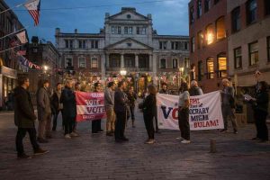 Meloni: voto sì, ma senza ritirare la scheda