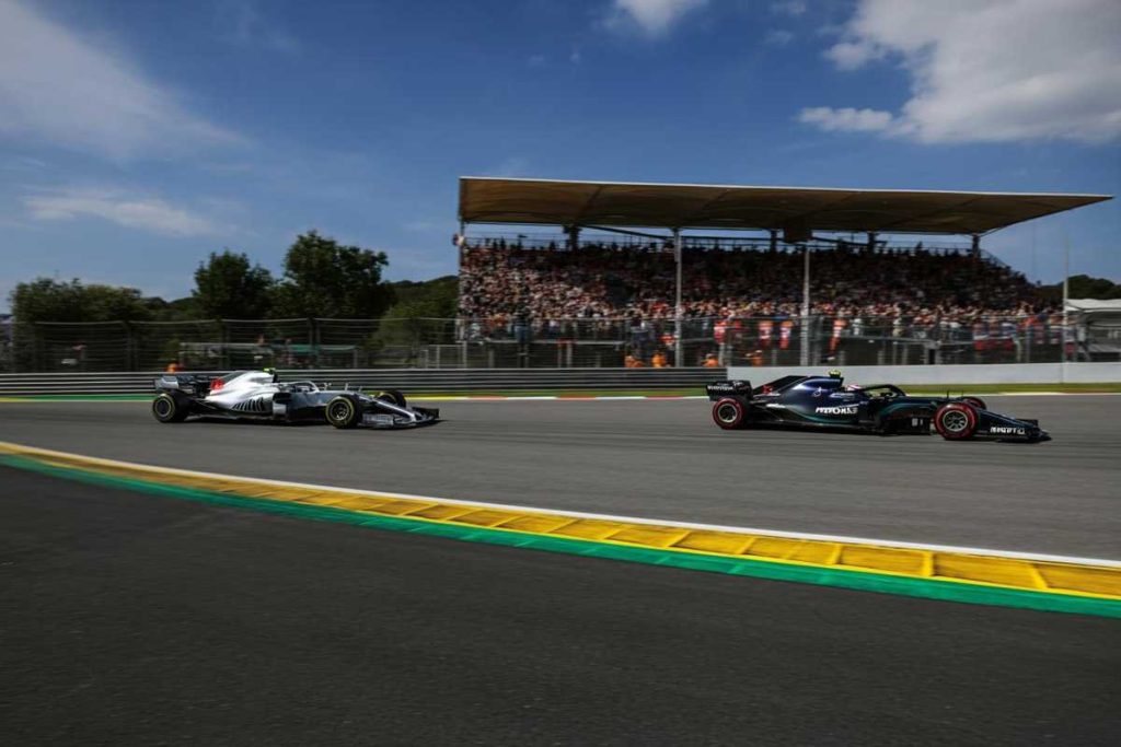 Piastri trionfa in Spagna, Leclerc conquista il podio con la Ferrari