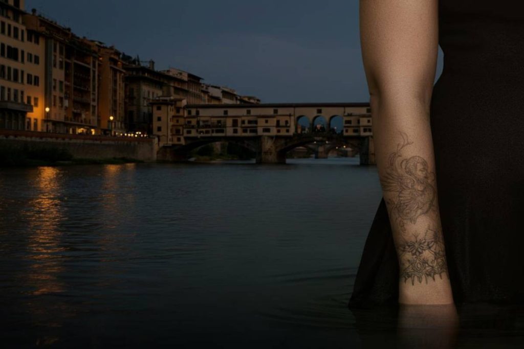 Scoperta inquietante: un cadavere femminile rinvenuto nell'Arno dopo mesi di assenza