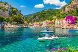Scopri le mete estive meno affollate per sfuggire all'overtourism secondo Evaneos