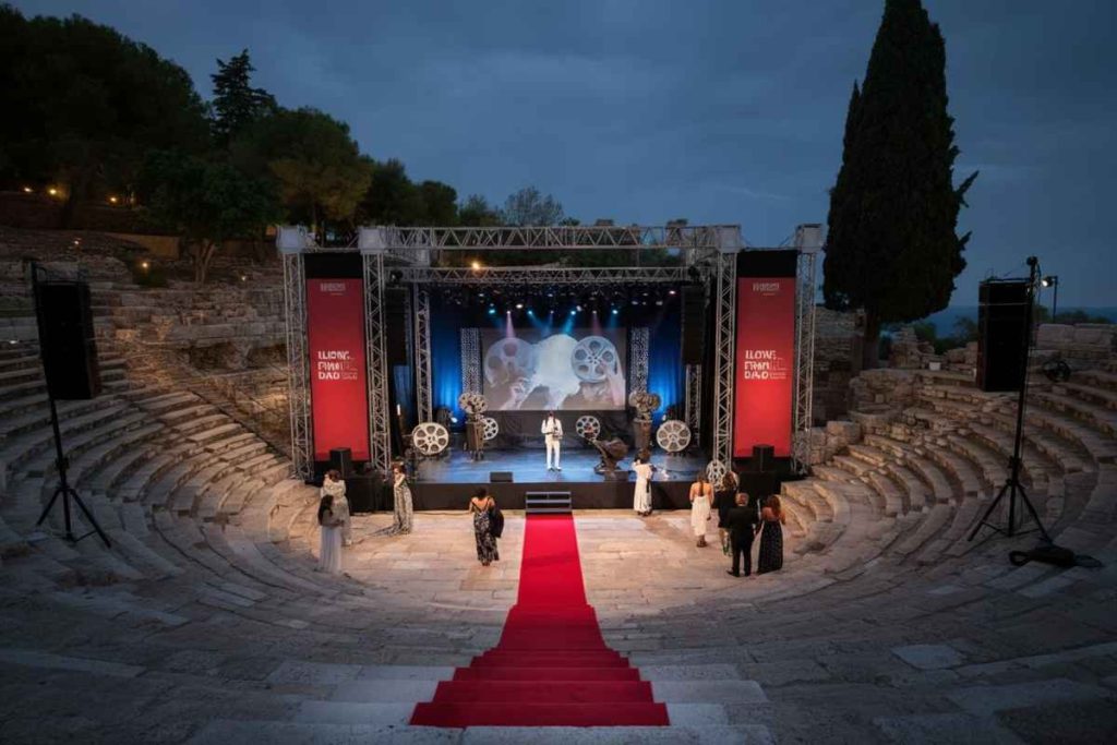 Star del cinema al Taormina Film Fest: Scorsese, Deneuve, Bellucci, Douglas e Hunt in scena