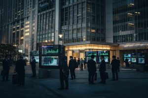 Tokyo apre in calo: cosa aspettarsi dal mercato oggi?