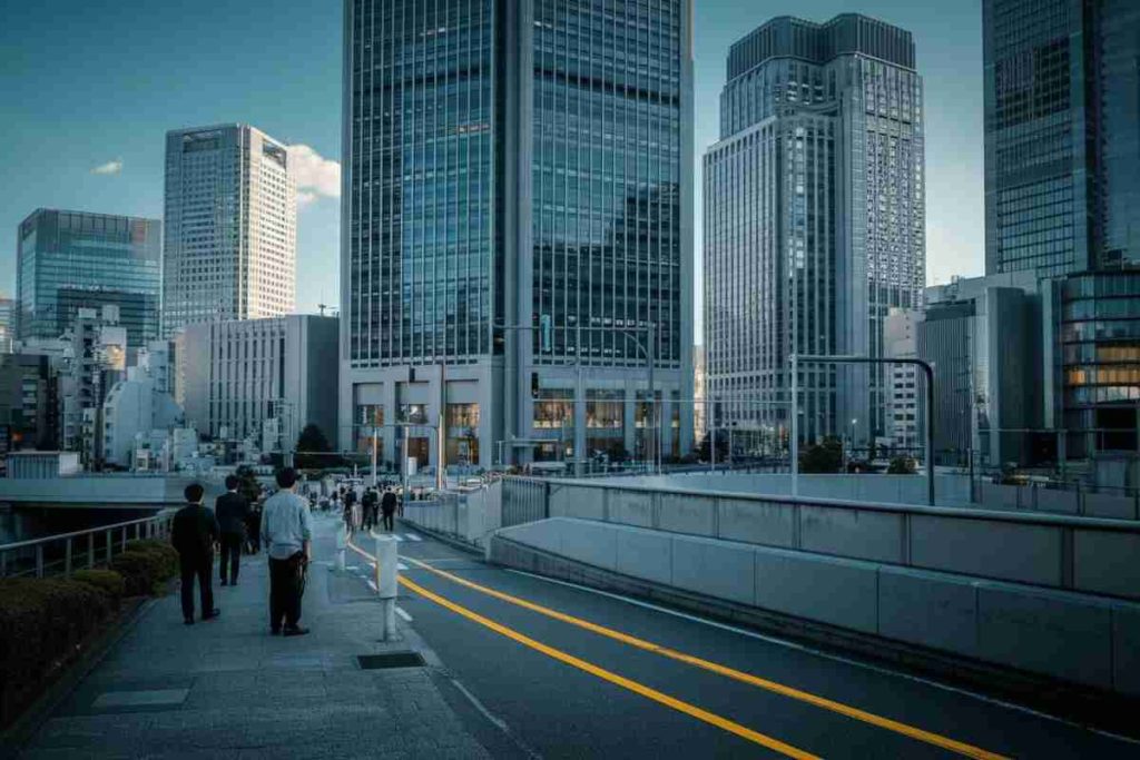 Tokyo avvia la giornata in positivo con un rialzo dello 0,73%
