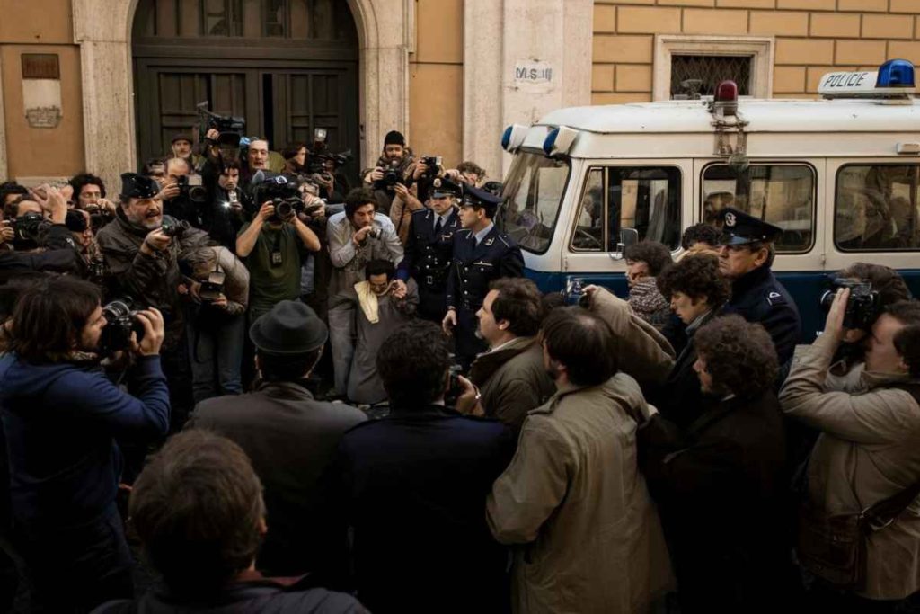 Tortora arrestato: le prime immagini svelano il dramma di Bellocchio