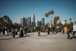Trump promette di liberare Los Angeles da migranti e criminalità