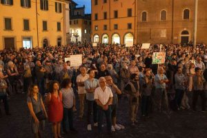 Vannacci contro il Pride: la provocazione che accende il dibattito sulla guerra e i diritti LGBTQ+