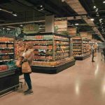 Carrefour potrebbe dire addio all'Italia: cosa significa per il futuro della grande distribuzione