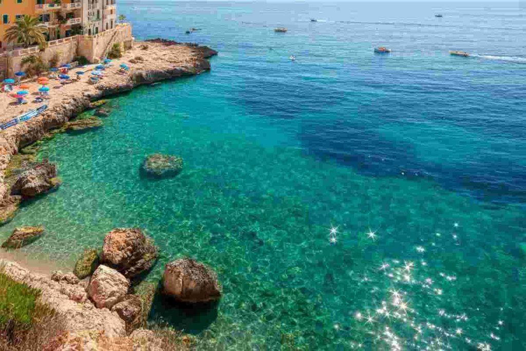 Il Mar Mediterraneo raggiunge temperature record: a giugno si toccano i 24,3 gradi