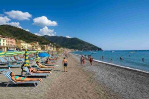 Incontro con il commissario Tsitsikostas: Assobalneari Italia affronta la direttiva Bolkestein