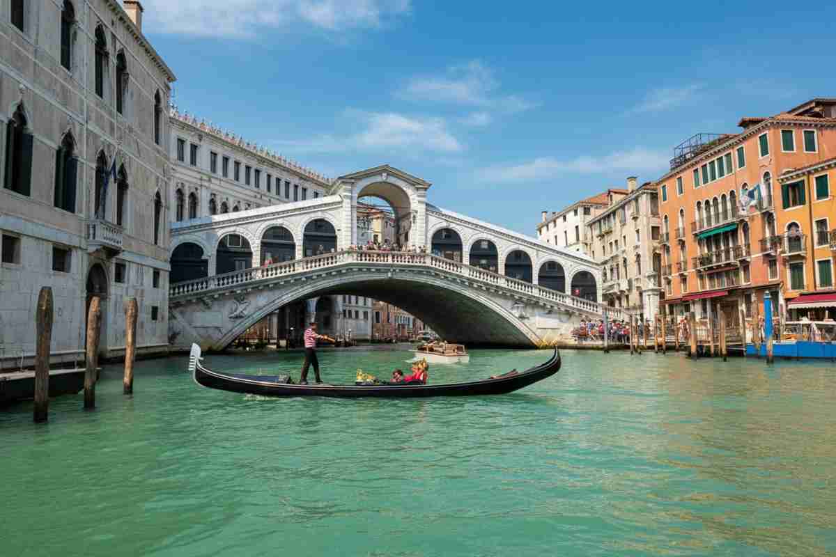 Tragedia a Venezia: famiglia di turista riceve 4 milioni dopo la sentenza ribaltata per schiacciamento in gondola