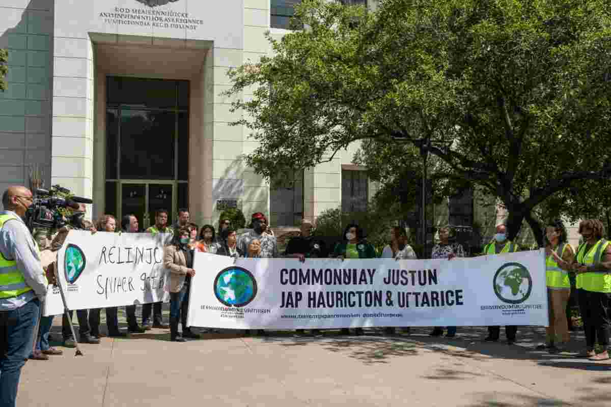Ambientalisti sfidano l'Aia: la battaglia legale contro l'ex Ilva si intensifica