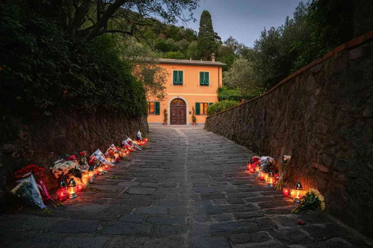 Omicidio passionale: l'ex si arrende ai carabinieri dopo aver colpito con un coltello