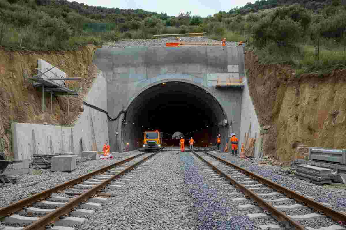 Rfi conquista una gara da 1,6 miliardi per la nuova linea AV Salerno-Reggio Calabria