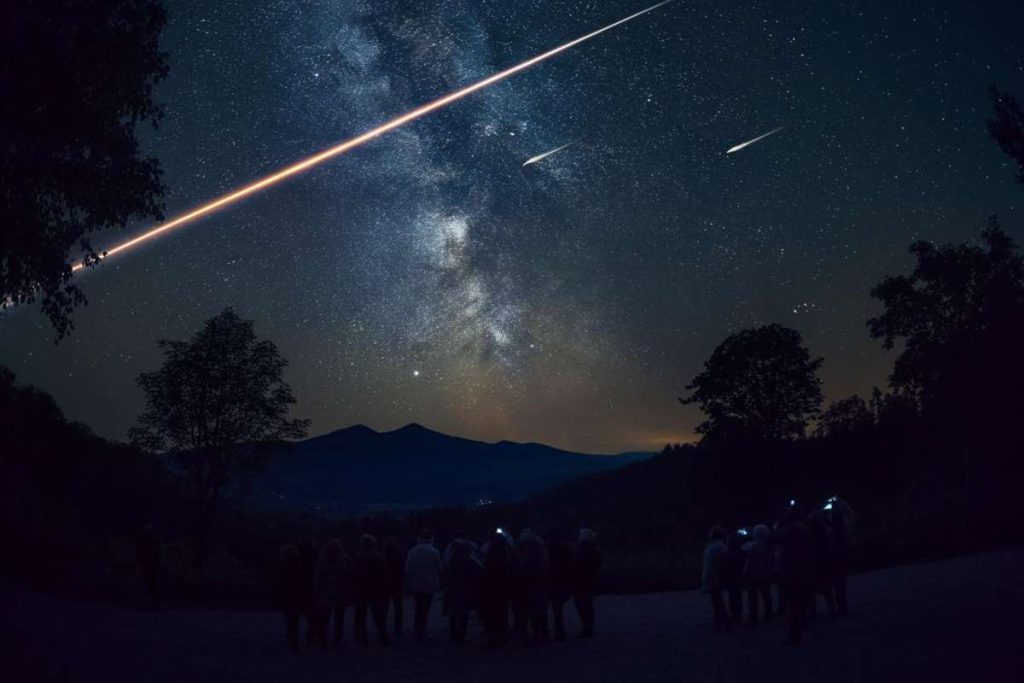 Un misterioso bolide illumina il cielo del Giappone: ecco il video della 'palla di fuoco'