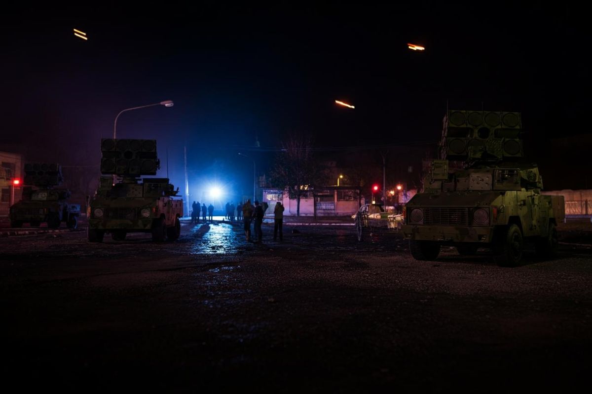 Attacchi notturni di droni russi: Kiev sotto assedio