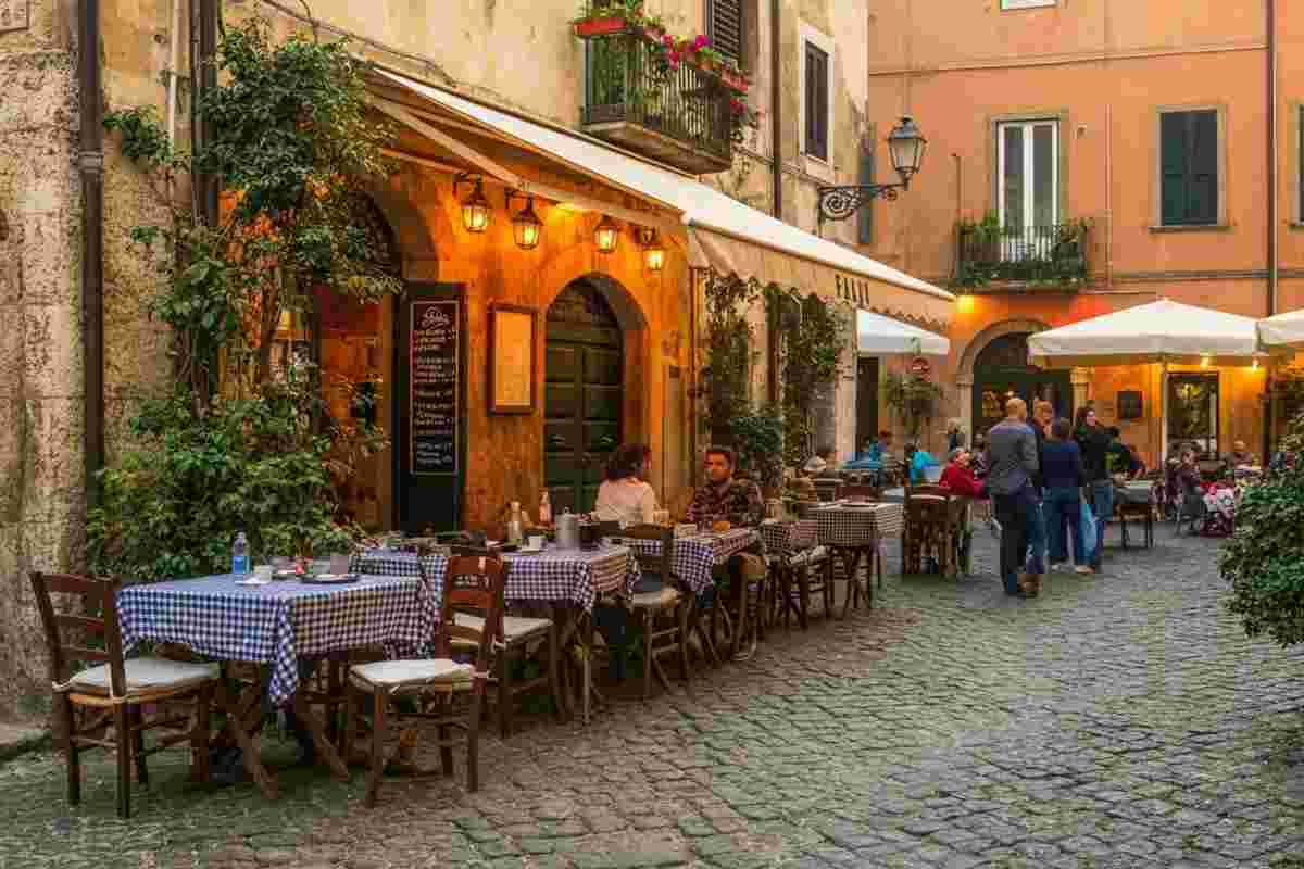 Dehors liberi fino al 2027: un anno extra per il riordino delle aree pubbliche