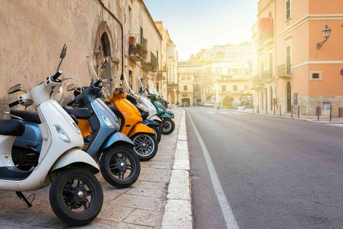 Il calo del prezzo medio dell'assicurazione moto: ora si paga solo 302 euro