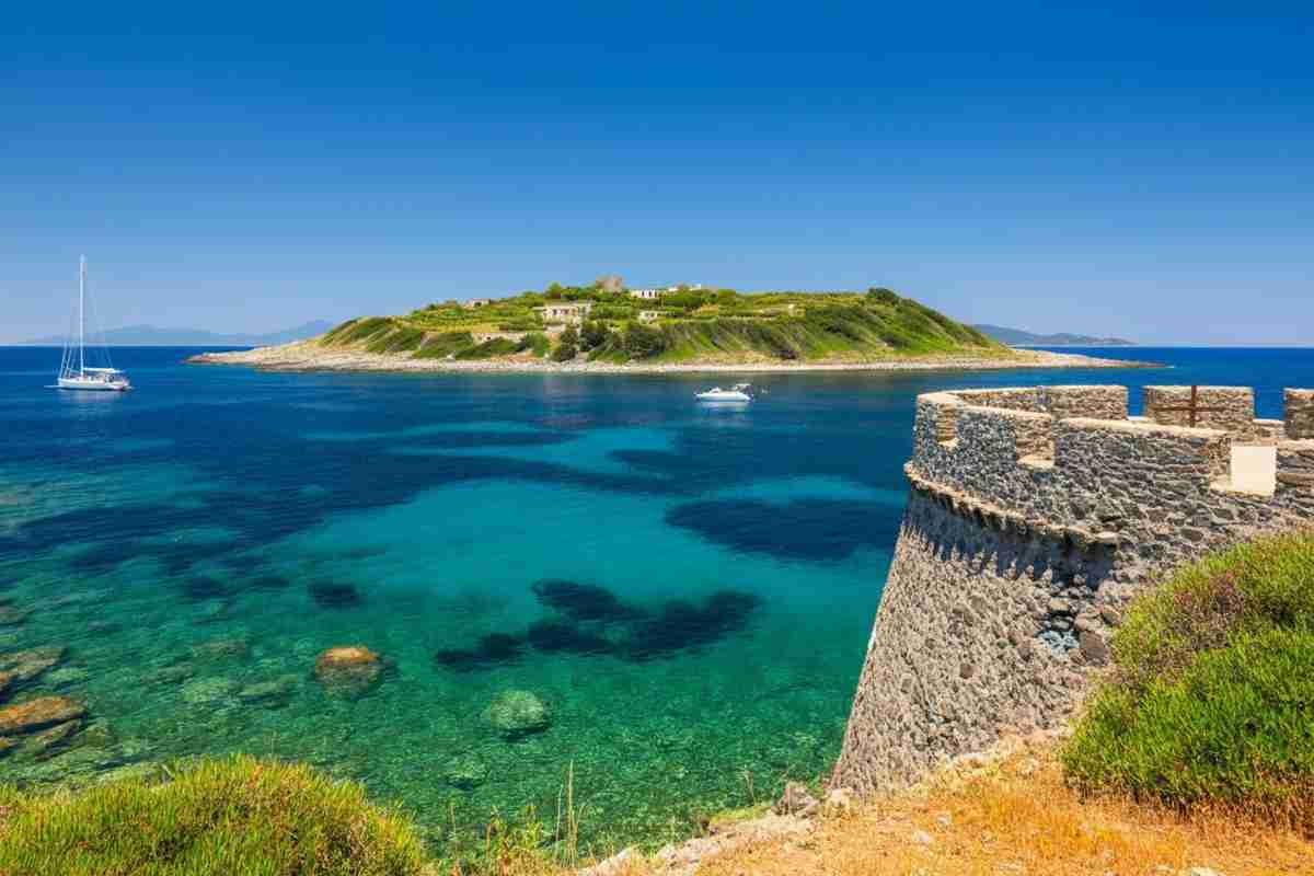 Ventotene: il faro di pace e democrazia secondo Mattarella