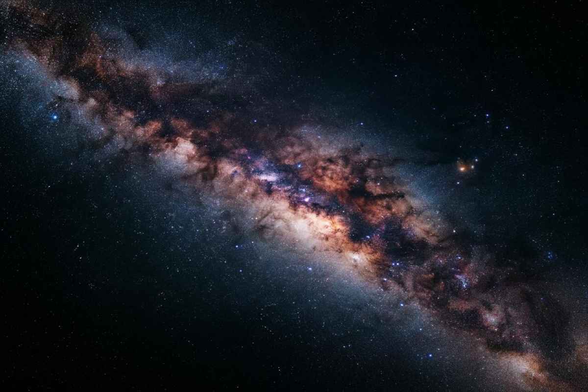 Il misterioso bagliore della Via Lattea: indizi sulla materia oscura