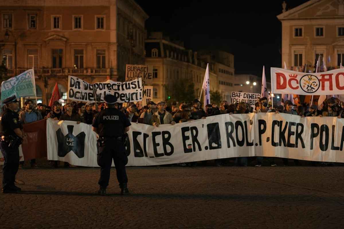 Violenti scontri a Roma: 41 agenti feriti nel caos