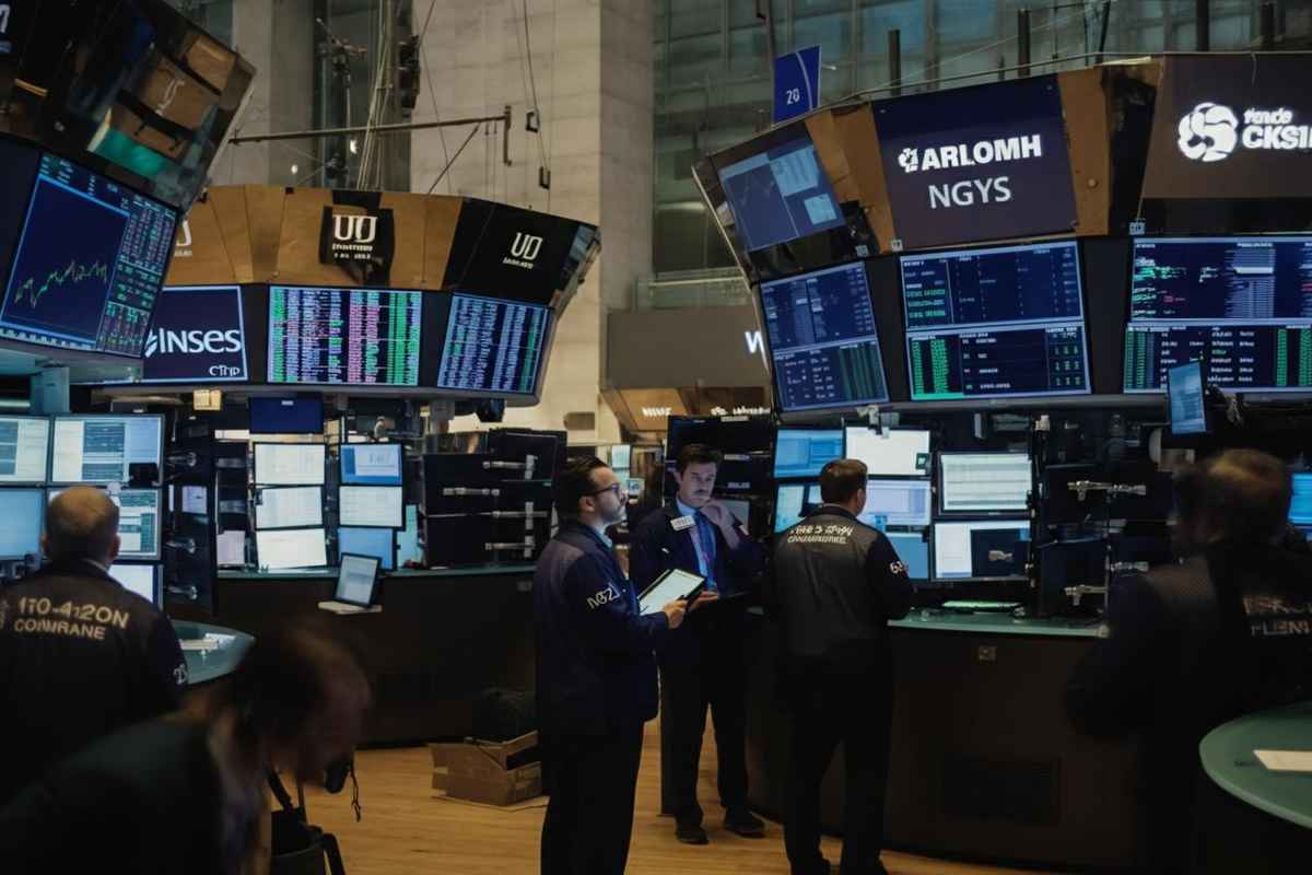 Borsa europea in discesa: Londra apre con un -1%