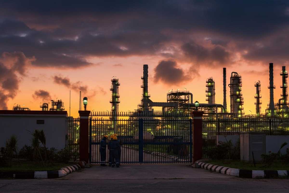 Bulgaria avvia il processo di nazionalizzazione della raffineria Lukoil