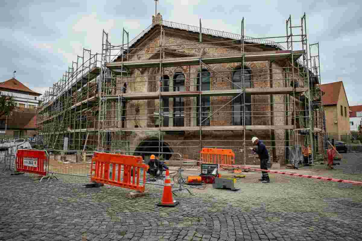 Crollo Torre dei Conti: la verità sui solai e i limiti per i lavoratori