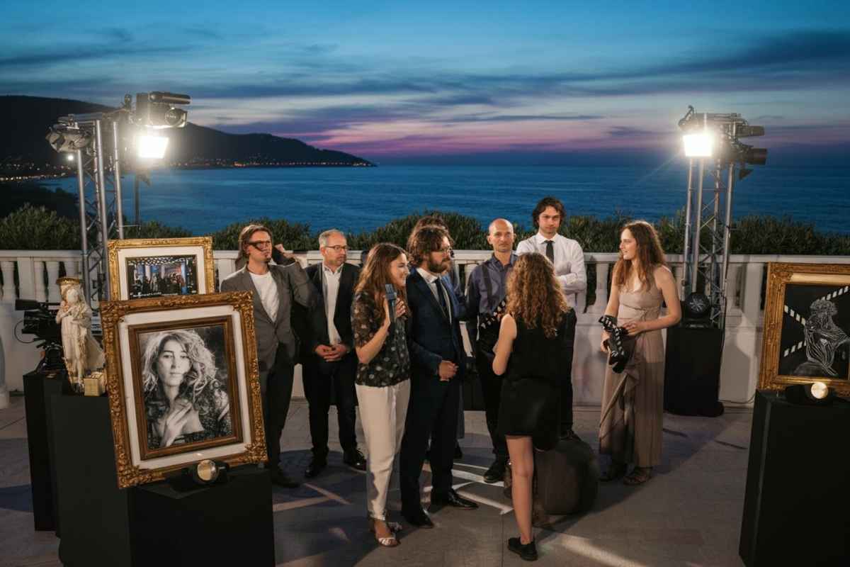 Elodie trionfa con il premio Anec per i talenti emergenti