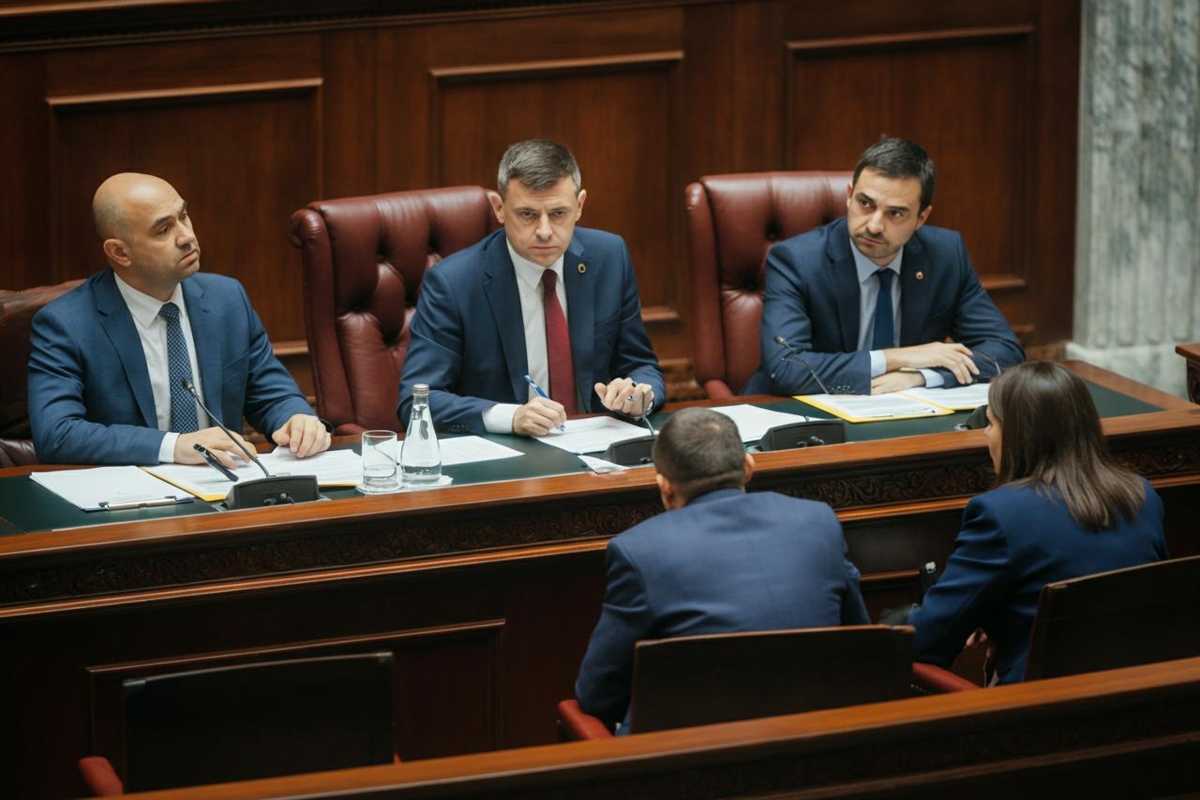 Meloni controcorrente: la polemica sull'aumento di stipendio di Brunetta