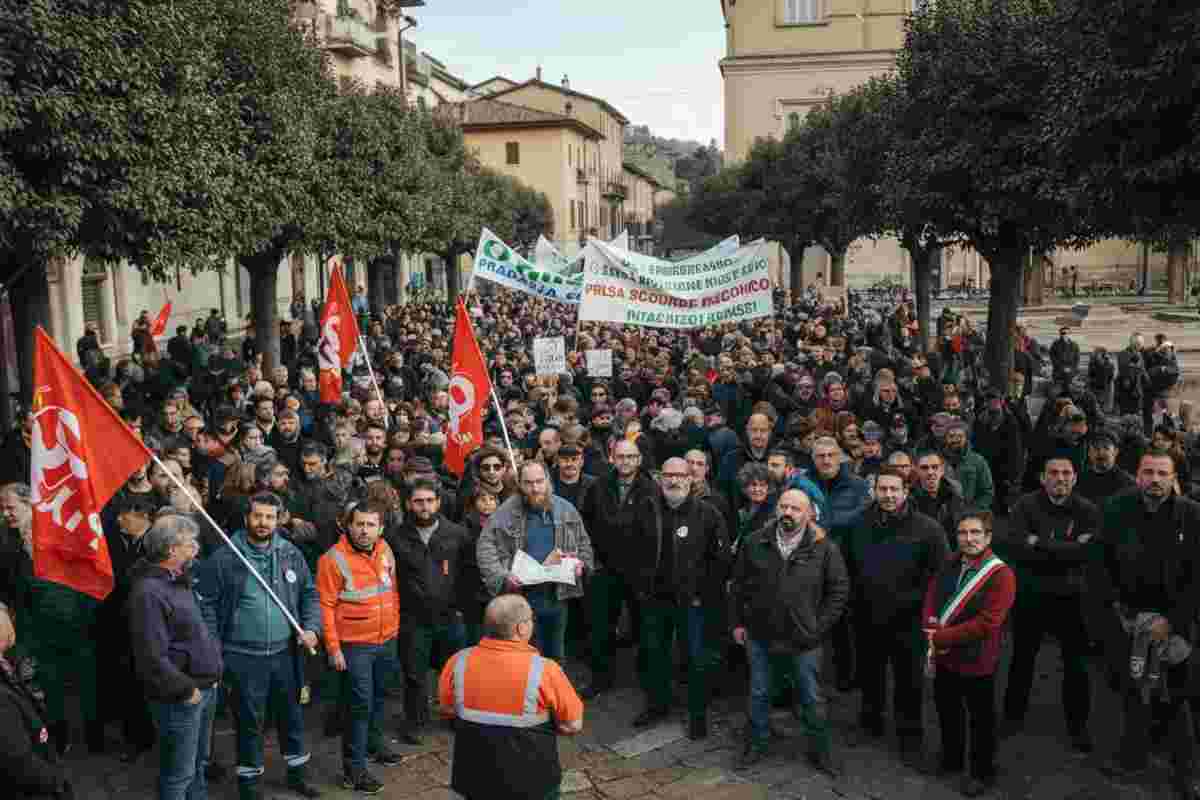 Stellantis: la protesta dei mille lavoratori in piazza a Termoli
