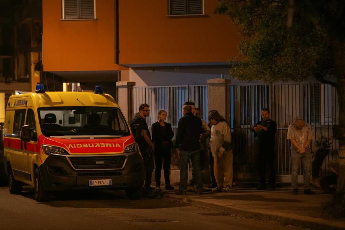 Tragedia a Lamezia Terme: padre muore tra le braccia del figlio mentre attende l'ambulanza senza medico