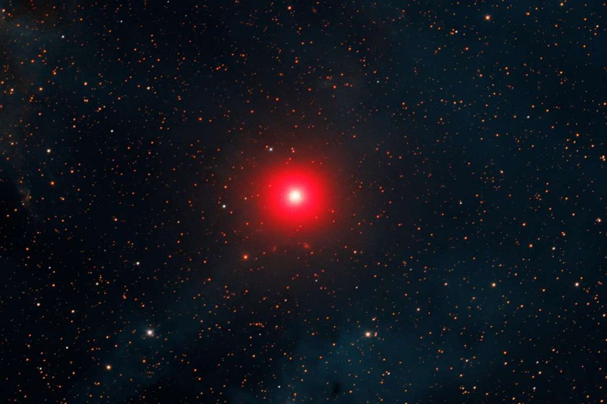 Un buco nero gigante: la sorprendente scoperta di una crescita rapida avvenuta 10 miliardi di anni fa