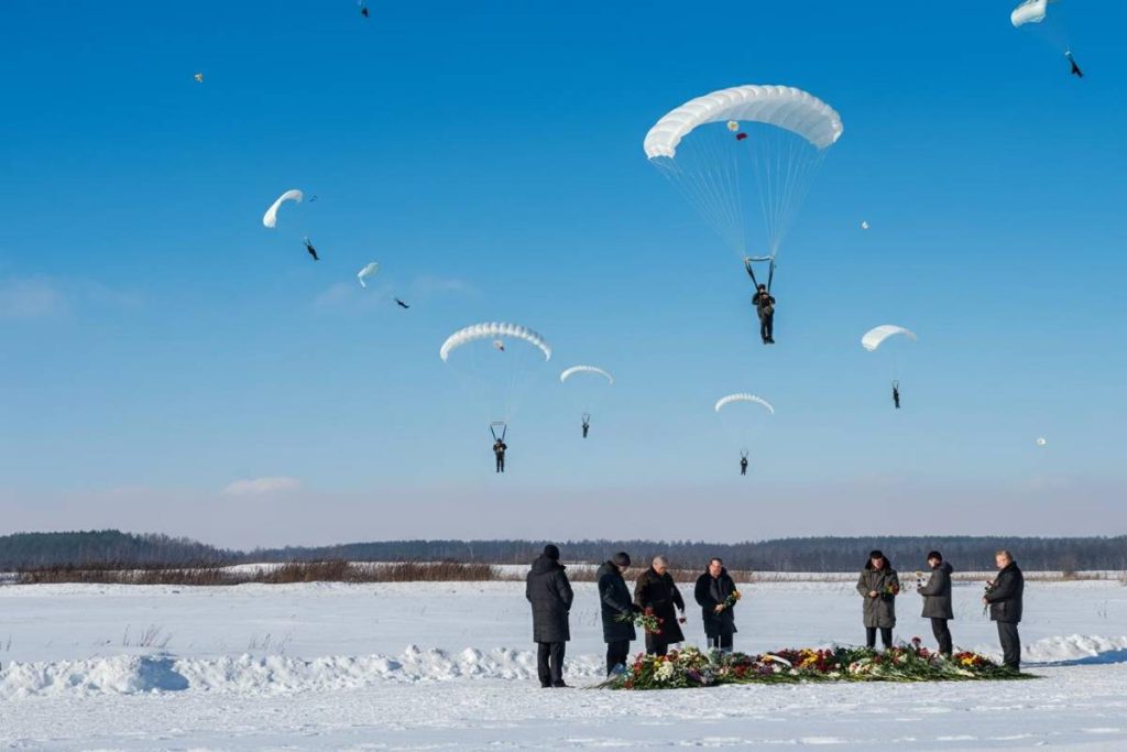 Dramma in volo a Fano: coppia di paracadutisti perde la vita in un tragico incidente