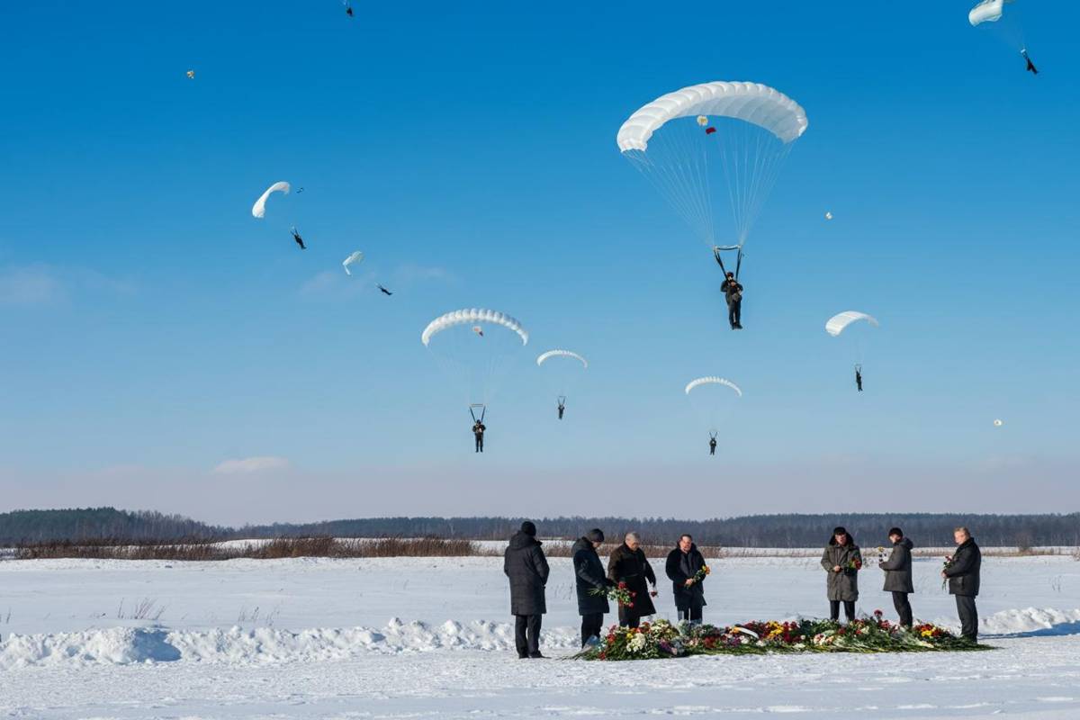 Dramma in volo a Fano: coppia di paracadutisti perde la vita in un tragico incidente