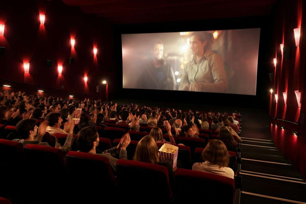 Il trionfo di Oi vita mia: il film italiano che ha conquistato il botteghino questa stagione