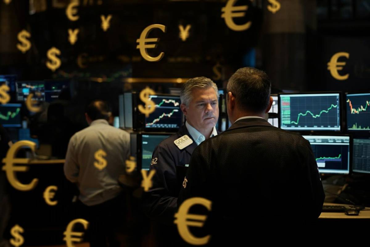 L'oro tocca nuovi massimi: il prezzo raggiunge i 4.494 dollari